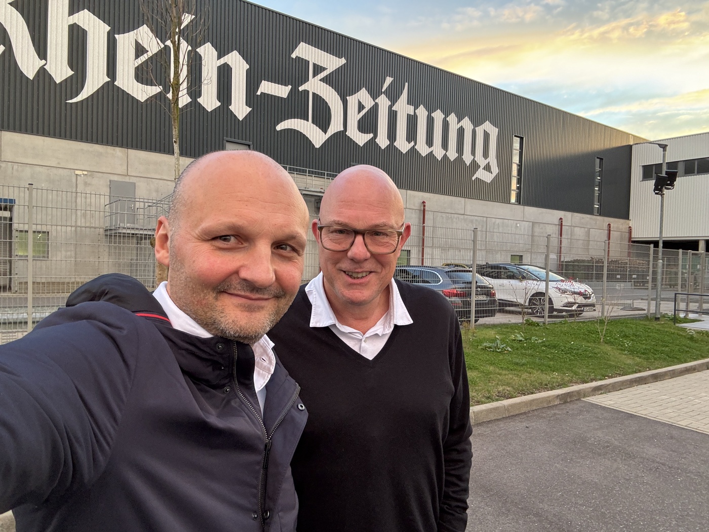 923b beim Besuch der Rhein-Zeitung